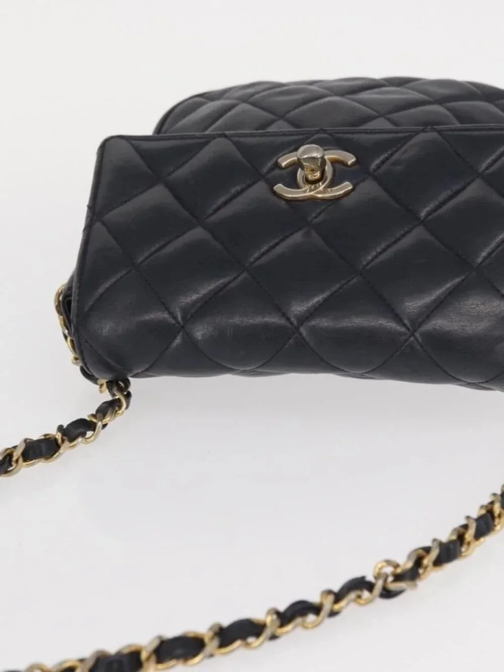 CHANEL Matelasse Chain Shoulder Bag Lamb Skin Navy Gold CC Auth 156505